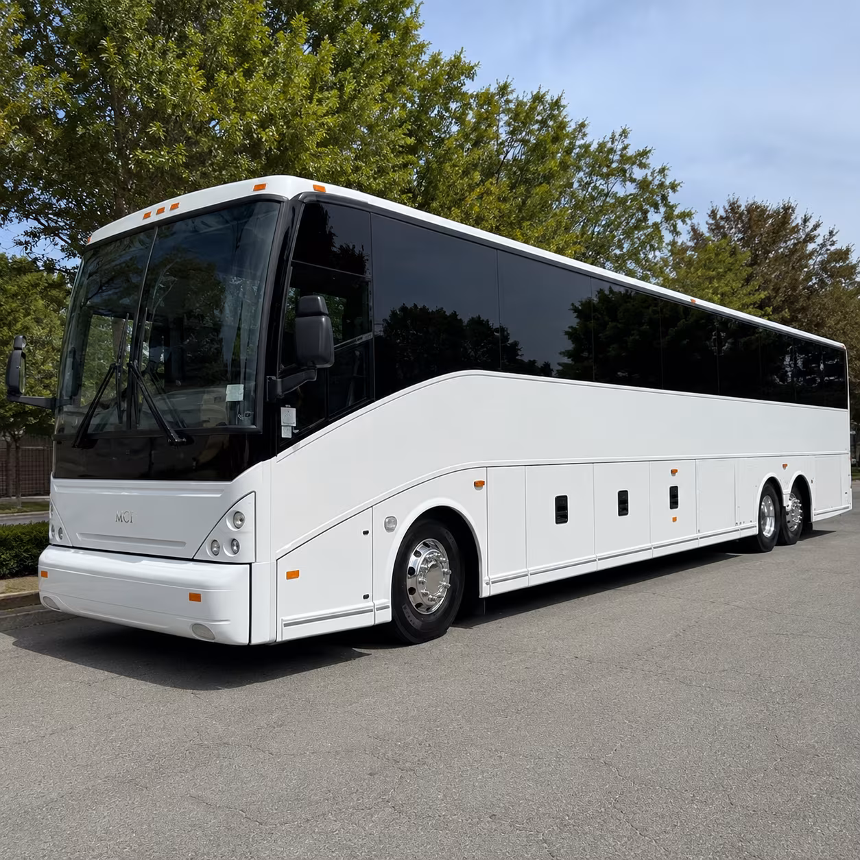 corporate and executive airport shuttle services between maf and odessa hotels